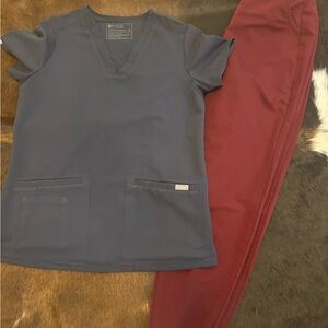 Figs grey and Maroon scrub set